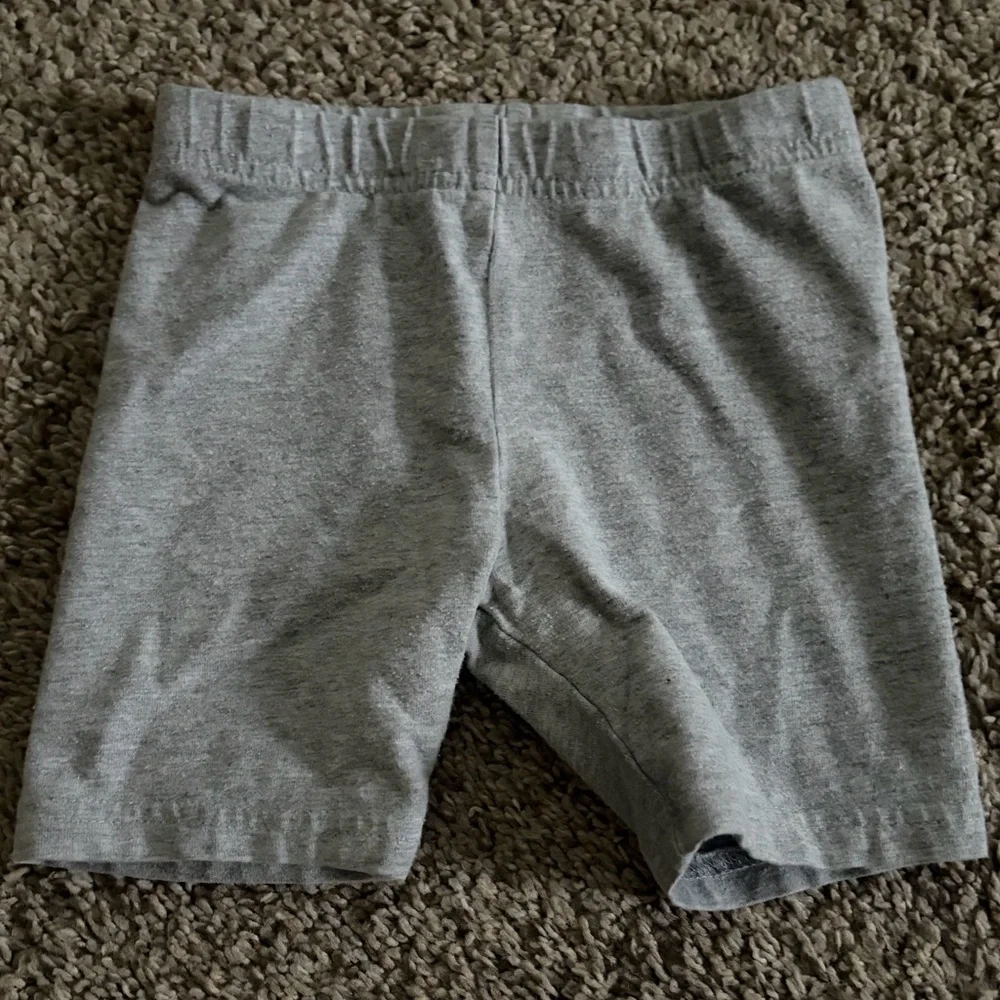 💢Carter’s Gray Toddler Girls Tumbling Shorts💢